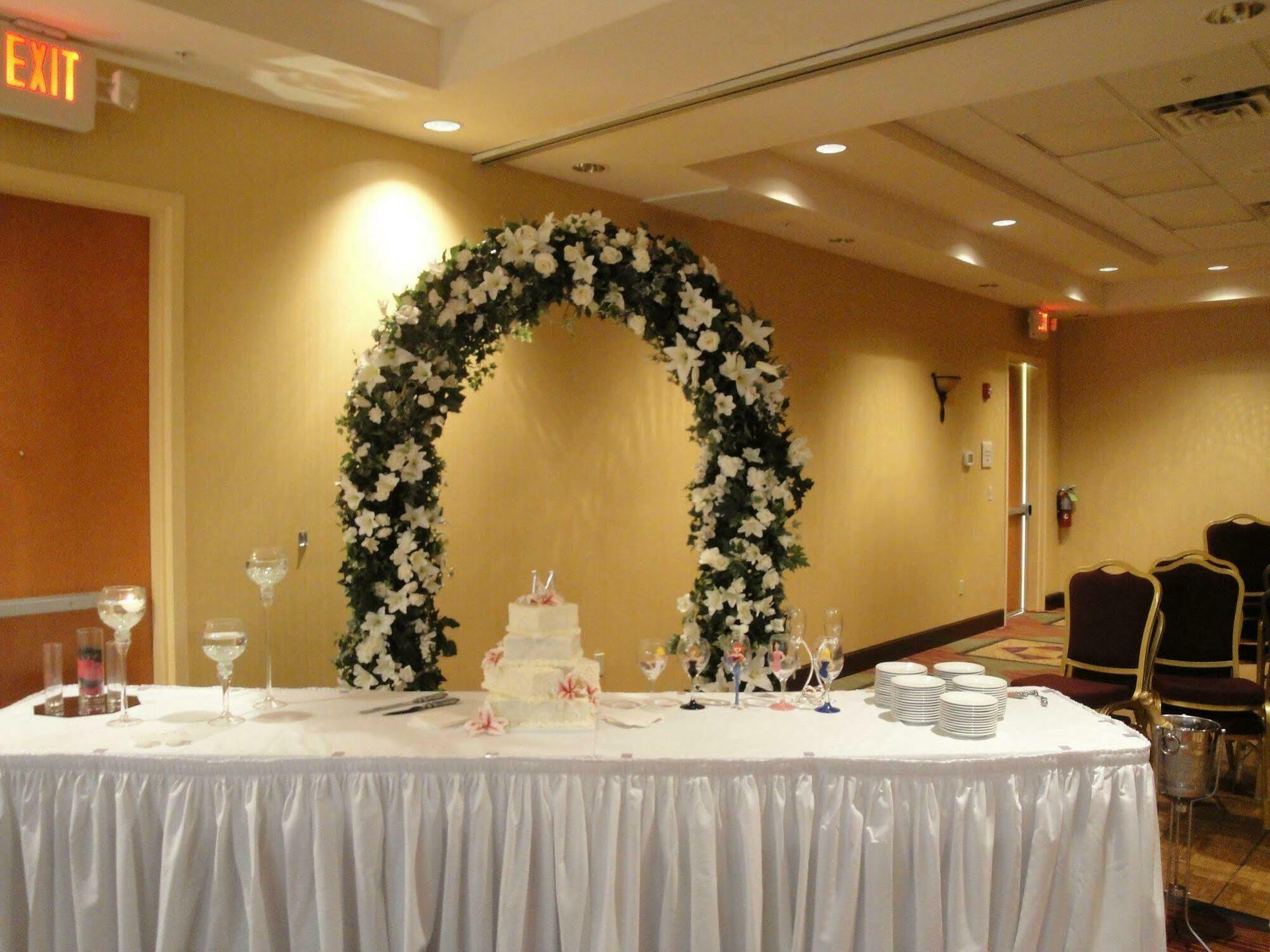 Hilton Garden 3*